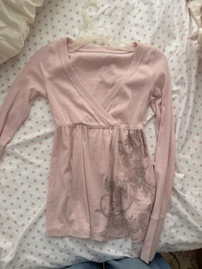 Hollister Long Sleeve Wrap Top in Light Pink with Gray Floral Print